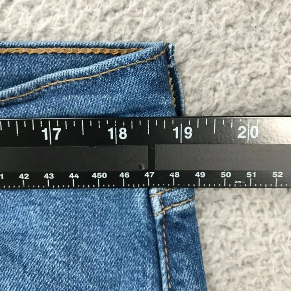 LEVIS 505 Jeans Mens 38x30 Regular Fit Straight Leg‎ Medium Wash Denim *FLAW